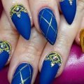 blue-and-gold-nails1