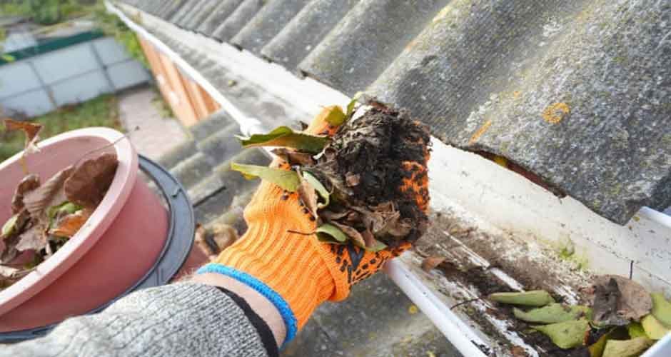 DIY-Gutter-Cleaning