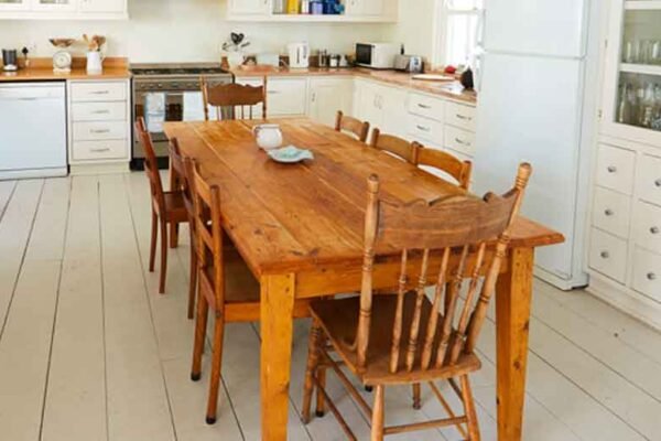 From Ordinary to Extraordinary: Transform Your Dining Space with Creative Furniture Mixing