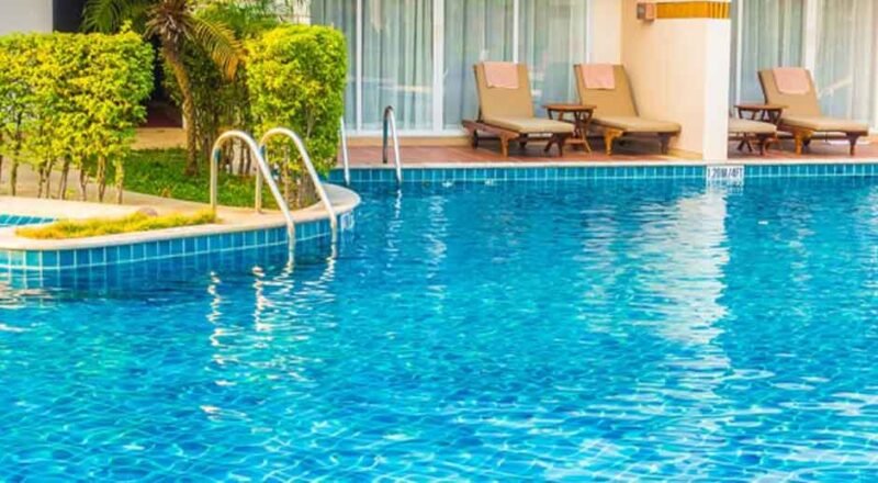 Chlorine, Salt, or Freshwater: How to Select Your Ideal Pool Type