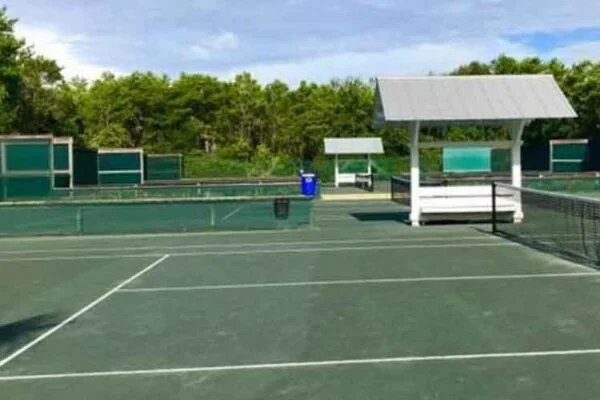 Green Clay Tennis Courts A Player’s Paradise