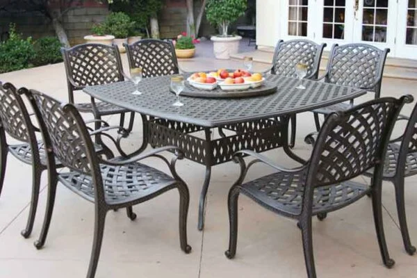 Understanding the Quality and Craftsmanship of Outdoor Aluminum Furniture