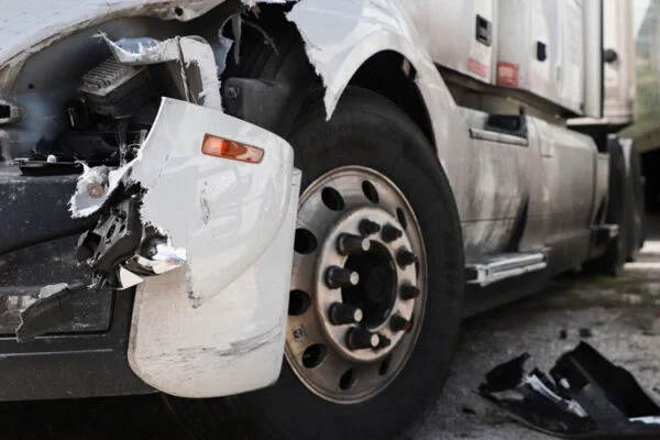 5 Reasons You Need A Truck Crash Lawyer To Represent You