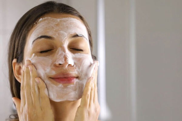 Mastering the Art of Effective Face Cleansing