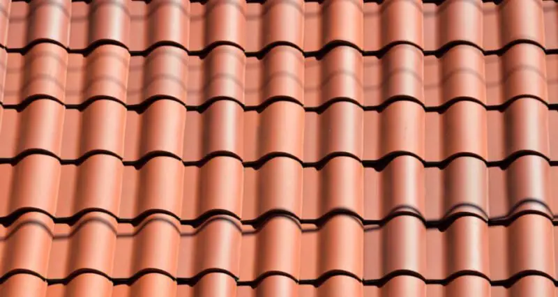The Benefits of Hiring a Professional for Tile Roof Repair
