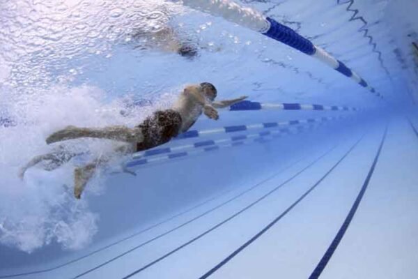 4 Ways Technology Optimizes Operations for Swimming Clubs