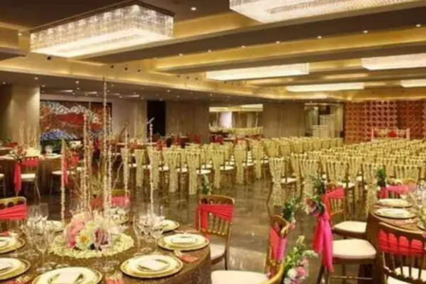 Explore Banquet Halls to Host a Romantic Wedding in Mumbai