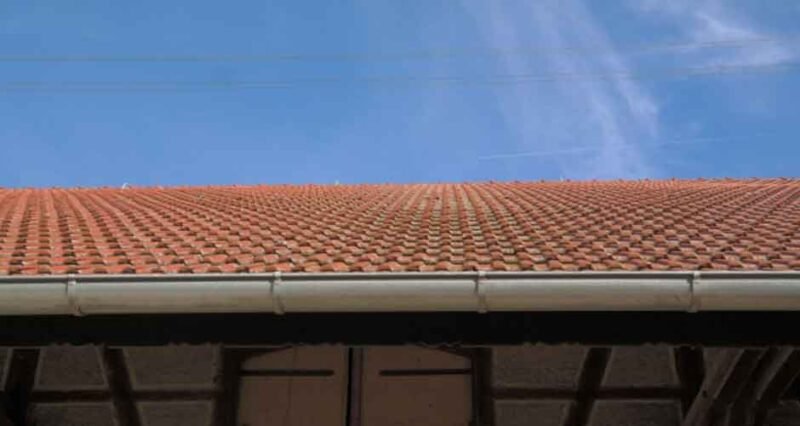 How to Choose the Right Gutters for Your Roofing Type