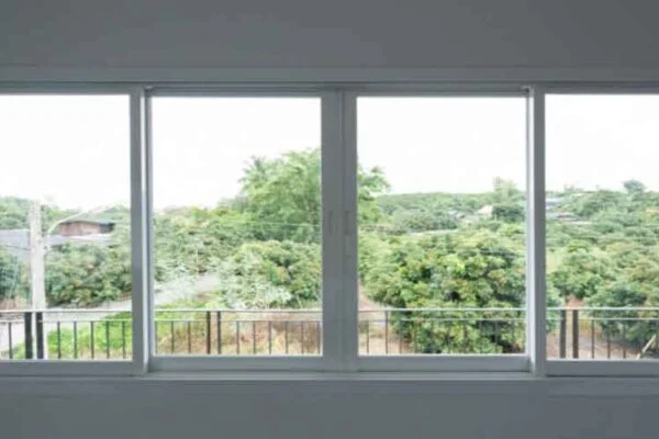 The Top Signs That It’s Time for Dual Pane Window Glass Replacement