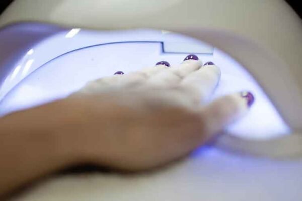 Why Does Your Beauty Business Need an LED Nail Lamp?