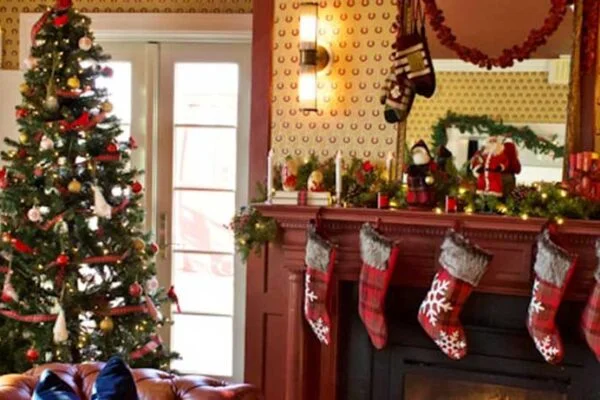 Guide to Starting a Christmas Décor Business in 2024