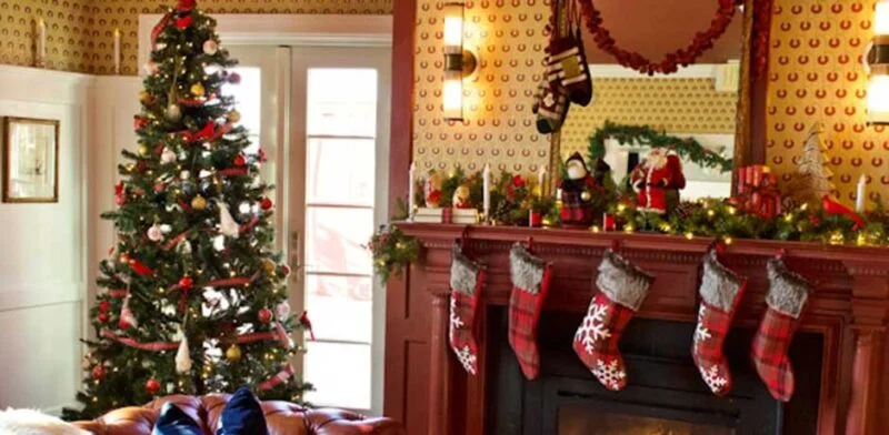 Guide to Starting a Christmas Décor Business in 2024