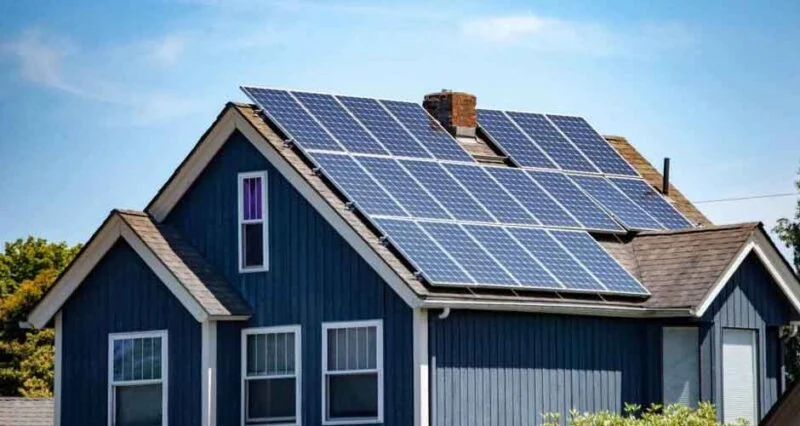 The Advantages & Disadvantages of Residential Solar Electricity