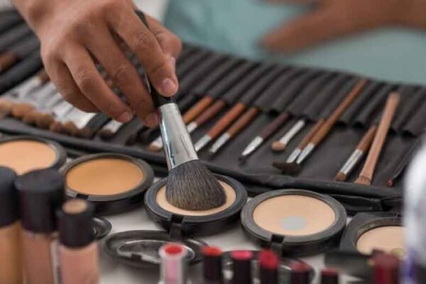 2025 Trends for Cosmetics Manufacturers: Essential Information for Your Brand