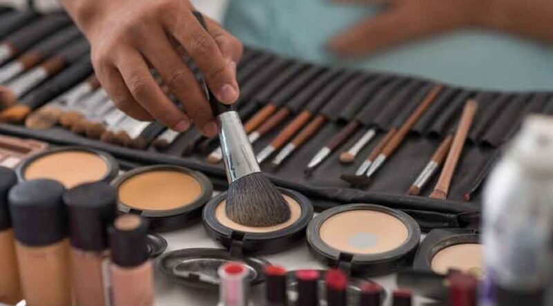 2025 Trends for Cosmetics Manufacturers: Essential Information for Your Brand