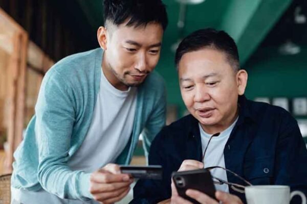 4 Ways Local Banks Enhance Financial Literacy in Communities