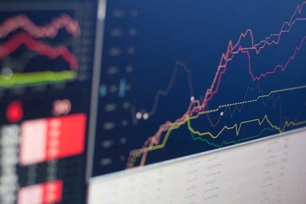 Finance Majors: 5 Skills That Can Give You a Competitive Edge