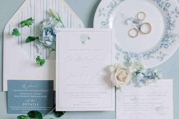 How to Choose Wedding Invitations That Match Your Personality