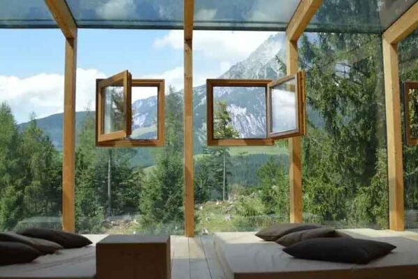 Modern Solutions for Residential Glass Installation