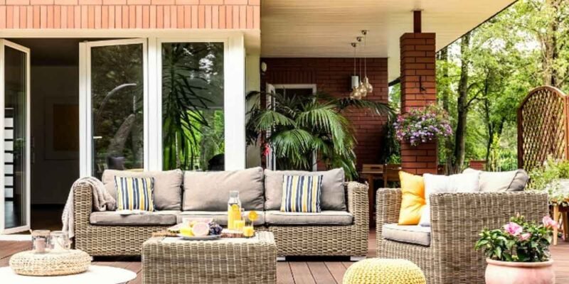 Outdoor Comfort and Style: Choosing the Right Patio Furniture