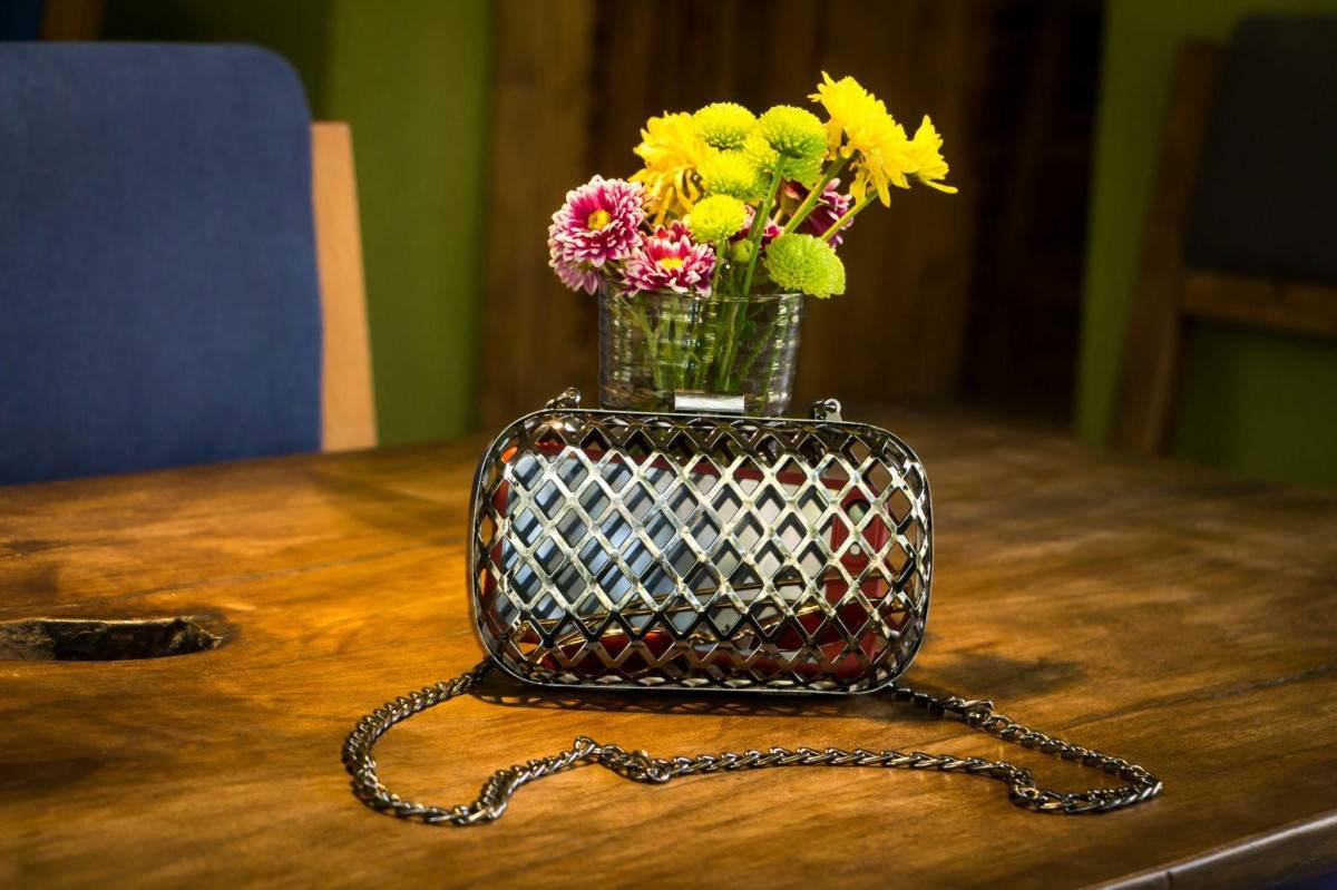 clutcheshttpswwwlongchampcomsgenwomen002bags002xsa-3