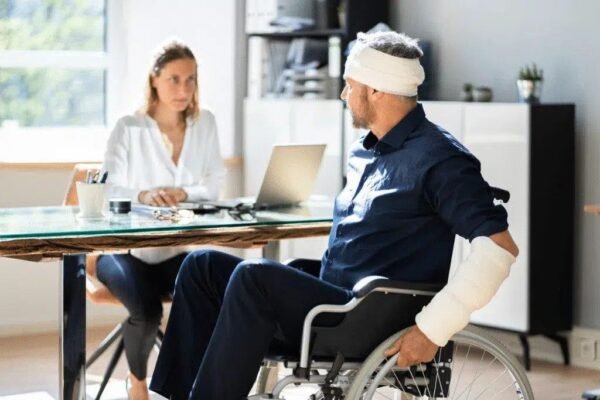How Chicago’s Personal Injury Laws Shape Residents’ Everyday Lives