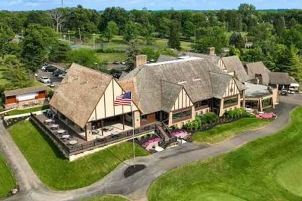 What Country Club Membership Includes