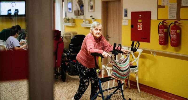 Early Signs Of Dementia And How To Treat It